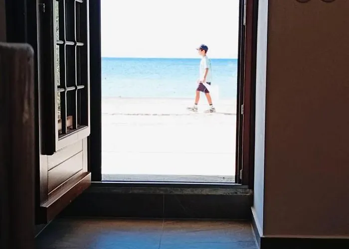 Armiriki Seafront House アフィソス