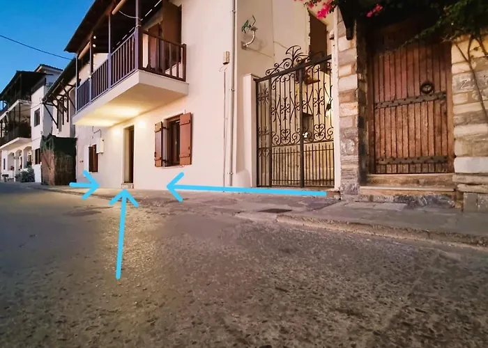 Armiriki Seafront House 別荘 アフィソス