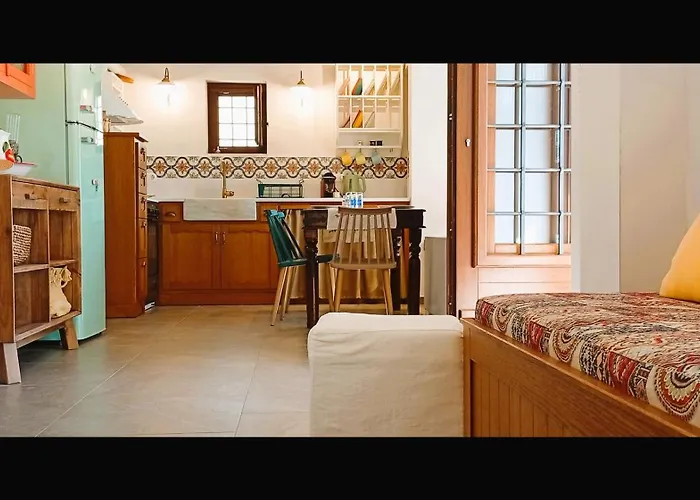 別荘 Armiriki Seafront House アフィソス