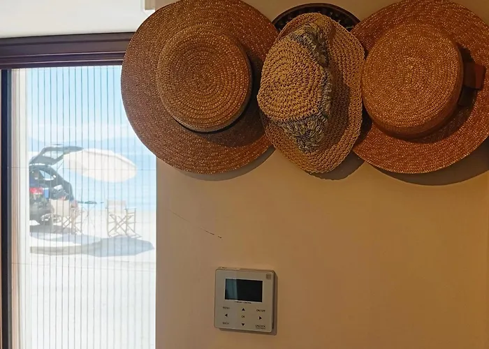 Armiriki Seafront House *