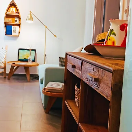 Semesterbostad Armiriki Seafront House